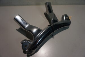 SPATBORDHOUDER/ SIERSTRIP ACHTER YAMAHA XV 750